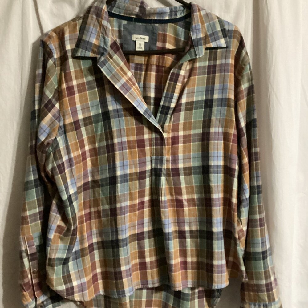 LL Beans Ladies NWOT  shirt